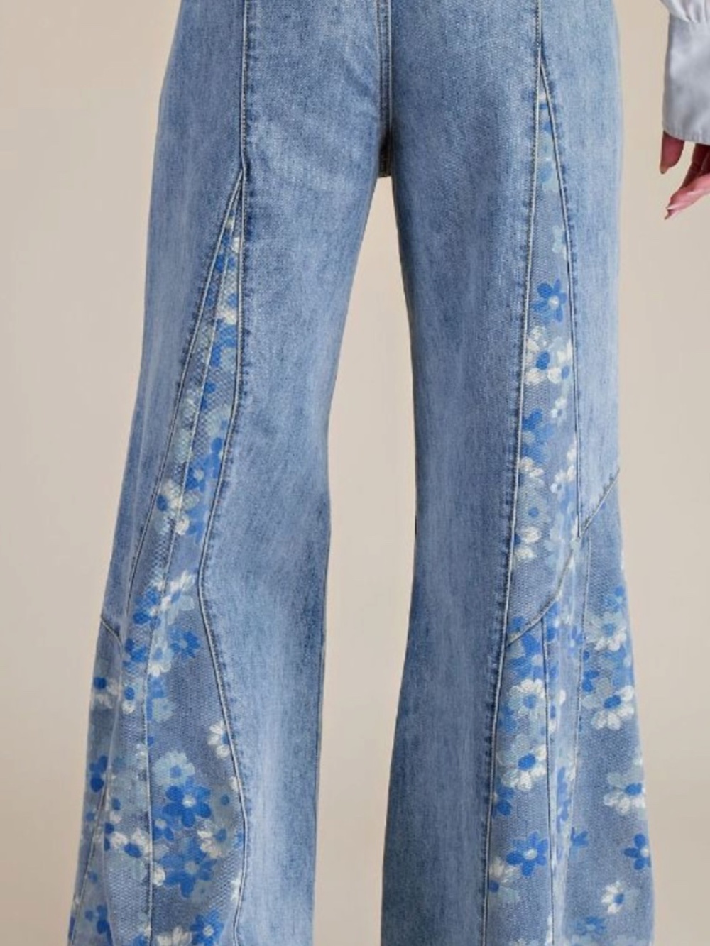 Easel Light Wash Floral print Wide leg Frayed Hem Denim Jeans - Picture 7 of 7